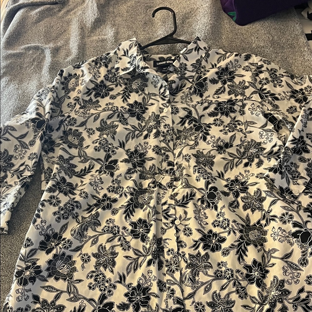 Lands' End Women’s Black and White Floral button down blouse.
